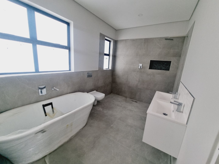 4 Bedroom Property for Sale in Sandown Western Cape